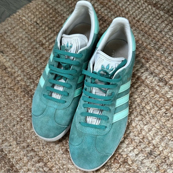 adidas Gazelle True Green/ Clear Mint/ Ftw White mens 8 - Picture 1 of 10